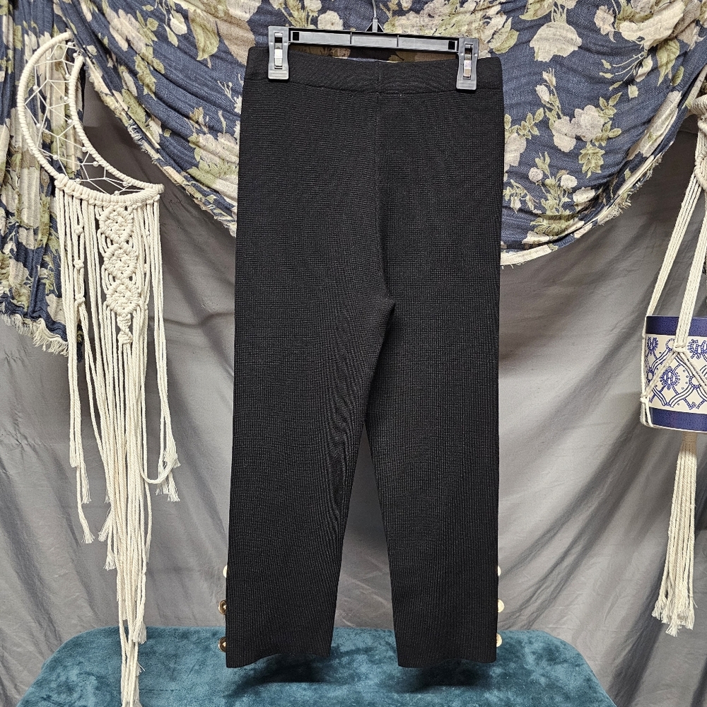 3/$25 Zara Black Ankle Leggings with Pearl Buttons size Small